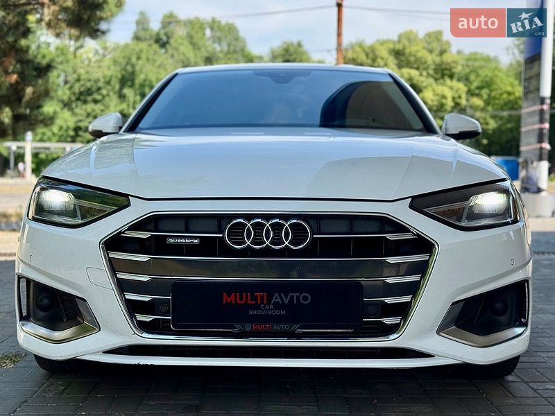 Седан Audi A4 2021 в Днепре