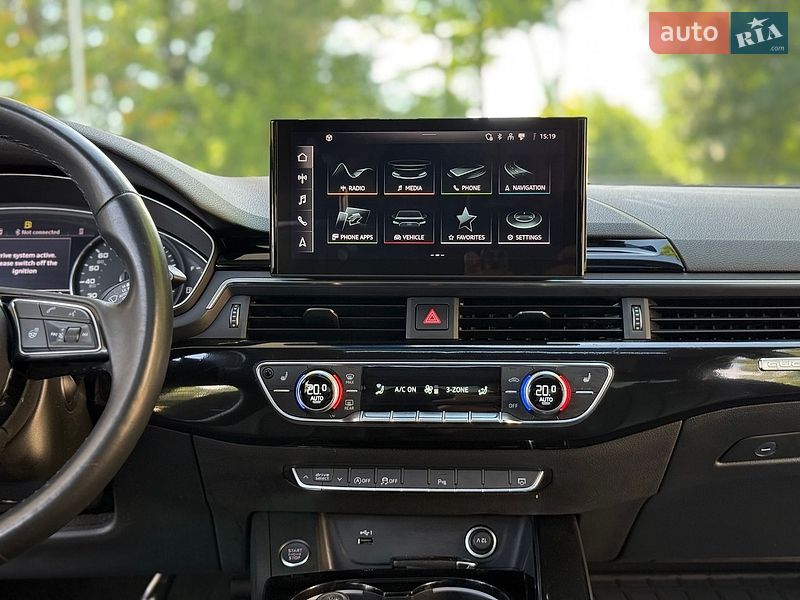 Седан Audi A4 2021 в Днепре