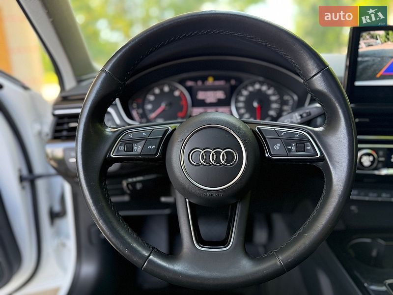 Седан Audi A4 2021 в Днепре