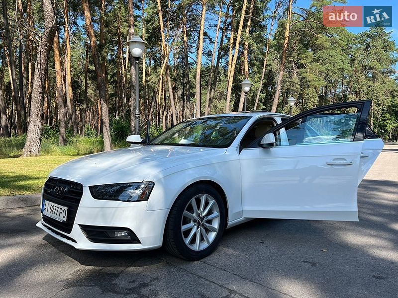 Седан Audi A4 2012 в Чернигове