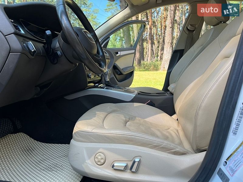 Седан Audi A4 2012 в Чернигове