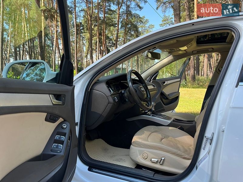 Седан Audi A4 2012 в Чернигове