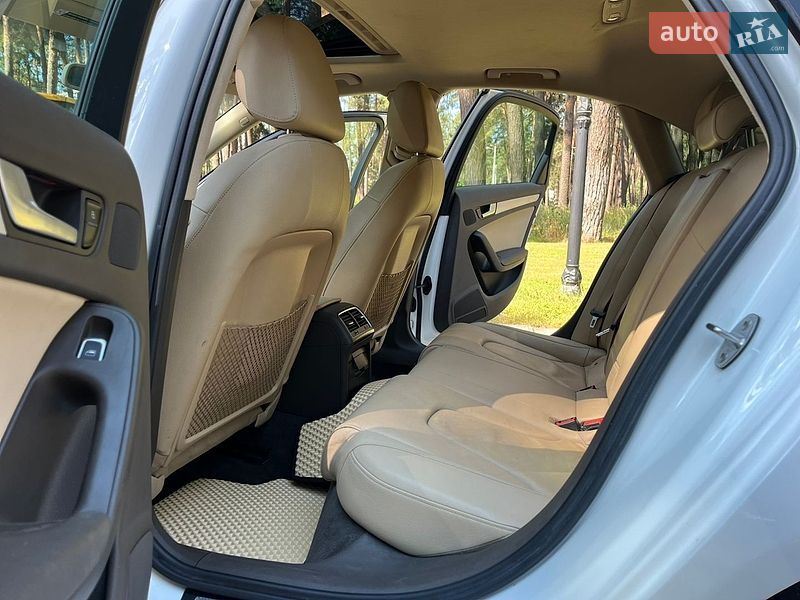 Седан Audi A4 2012 в Чернигове
