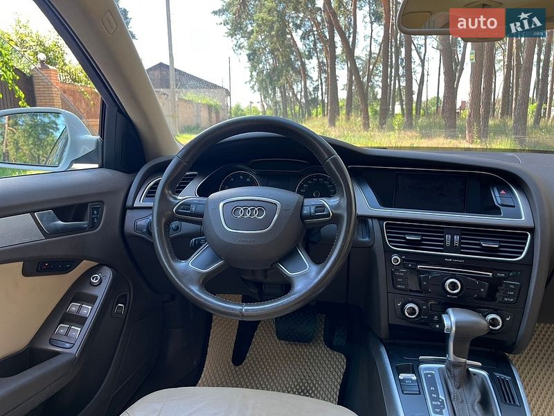 Седан Audi A4 2012 в Чернигове