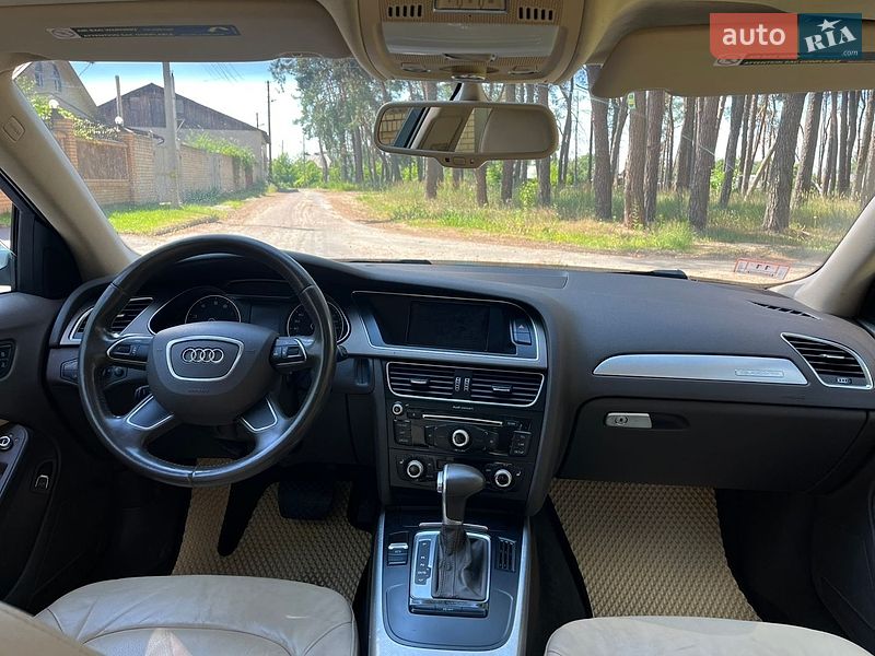 Седан Audi A4 2012 в Чернигове