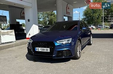 Седан Audi A4 2016 в Дніпрі
