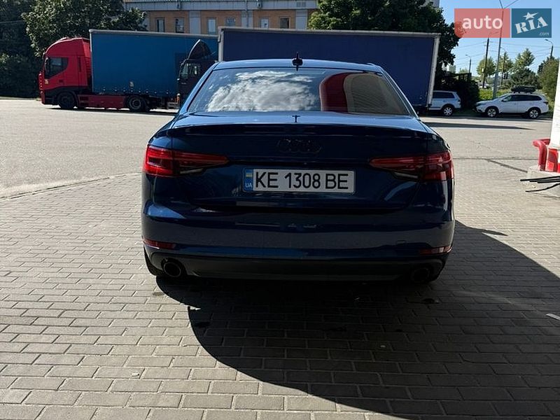 Седан Audi A4 2016 в Дніпрі