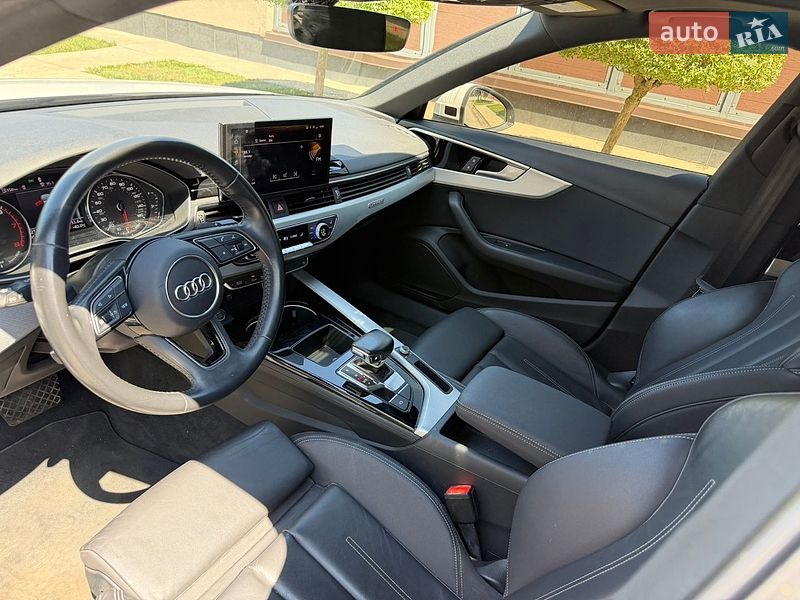 Седан Audi A4 2019 в Івано-Франківську