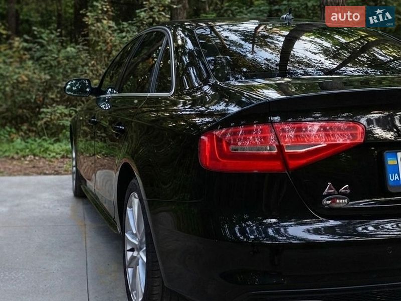 Седан Audi A4 2014 в Хмельницькому