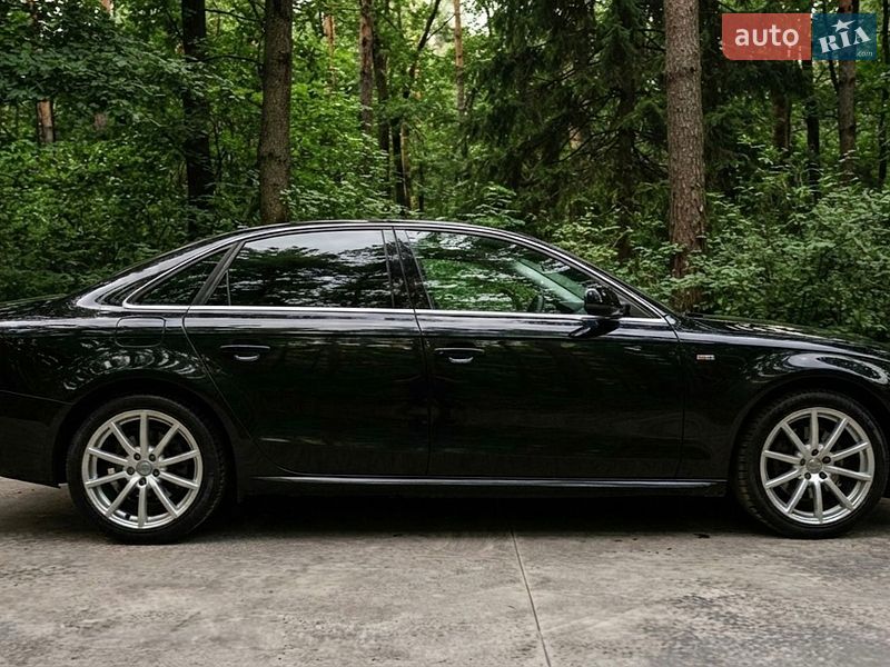 Седан Audi A4 2014 в Хмельницькому