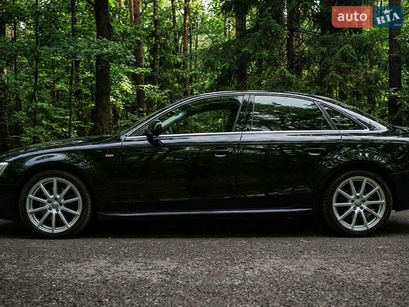 Седан Audi A4 2014 в Хмельницькому