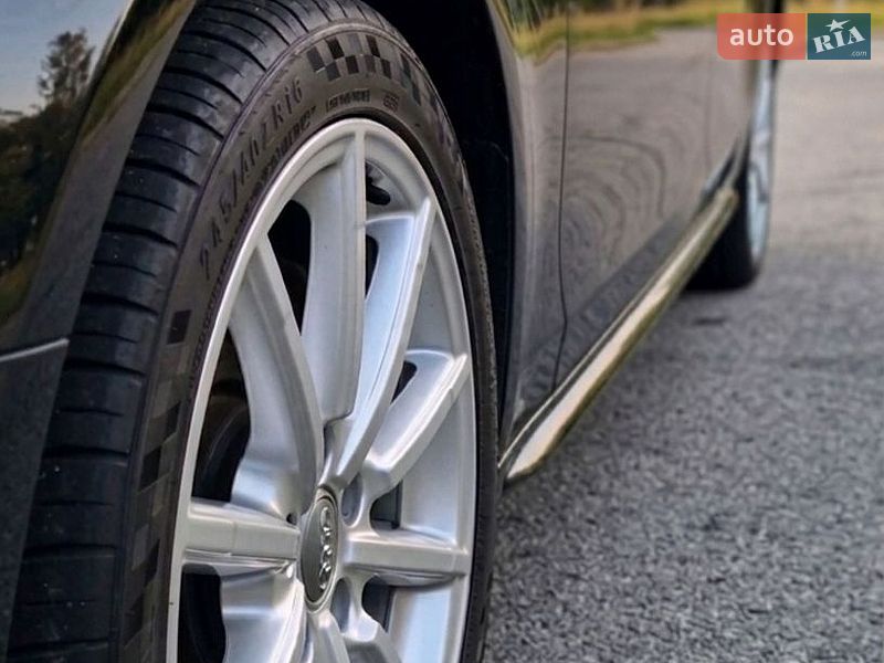 Седан Audi A4 2014 в Хмельницькому