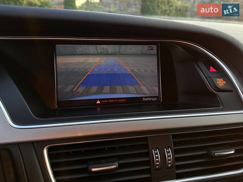 Седан Audi A4 2015 в Стрию