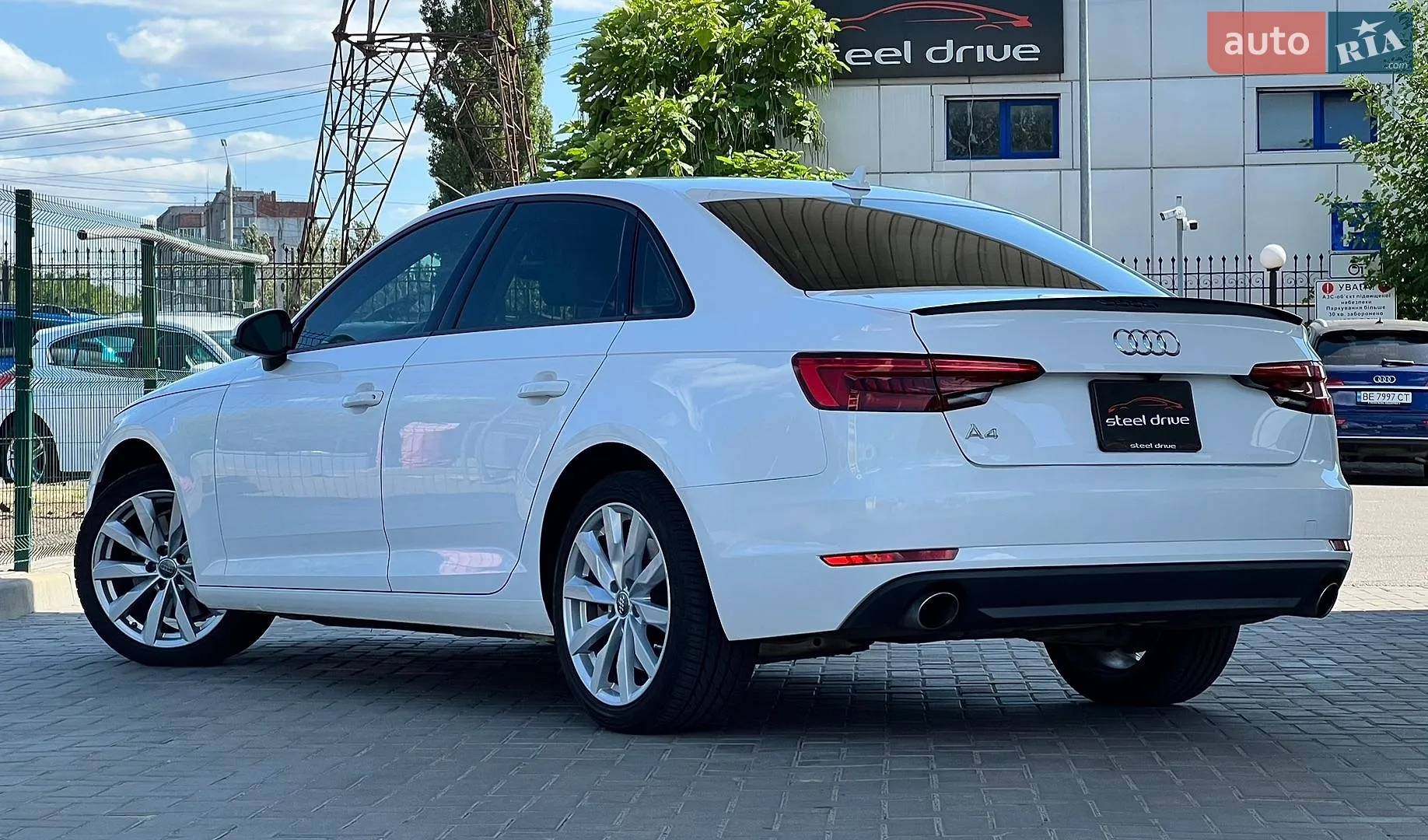 2016 Audi A4 - мініатюра 5