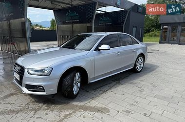 Седан Audi A4 2015 в Надворной