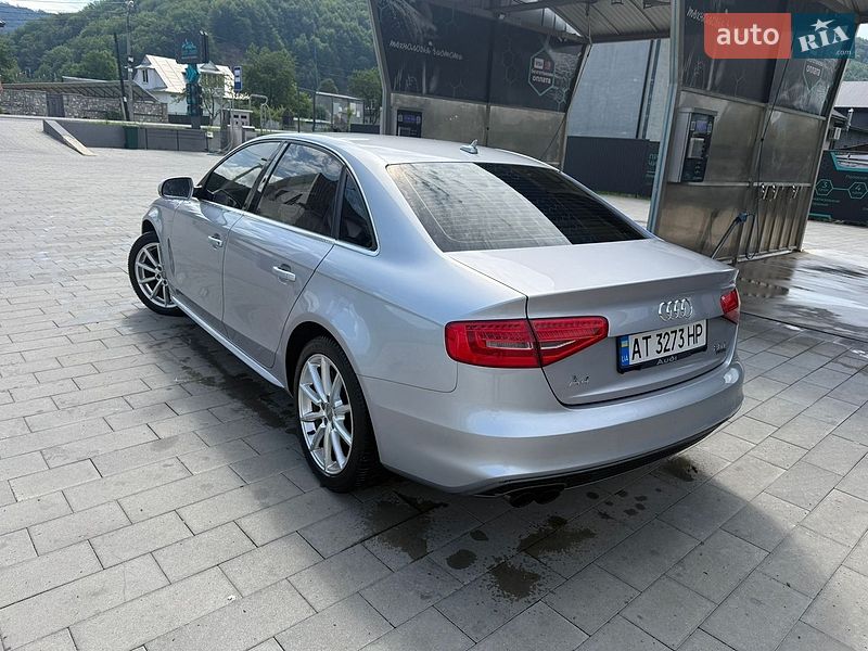 Седан Audi A4 2015 в Надворной