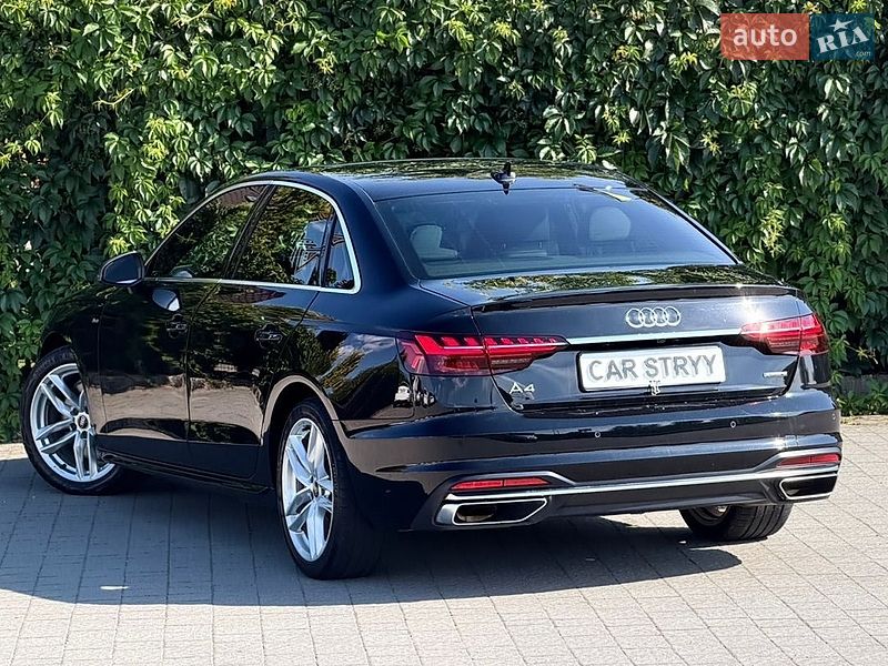 Седан Audi A4 2022 в Стрые