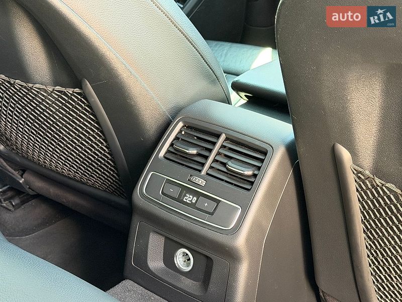 Седан Audi A4 2016 в Ивано-Франковске