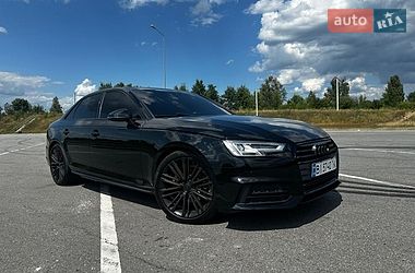 Седан Audi A4 2017 в Полтаві