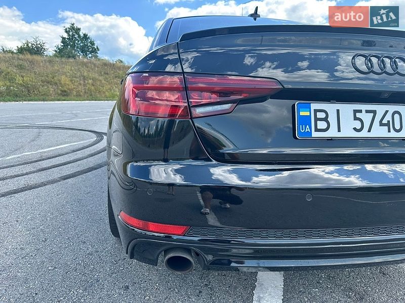 Седан Audi A4 2017 в Полтаві