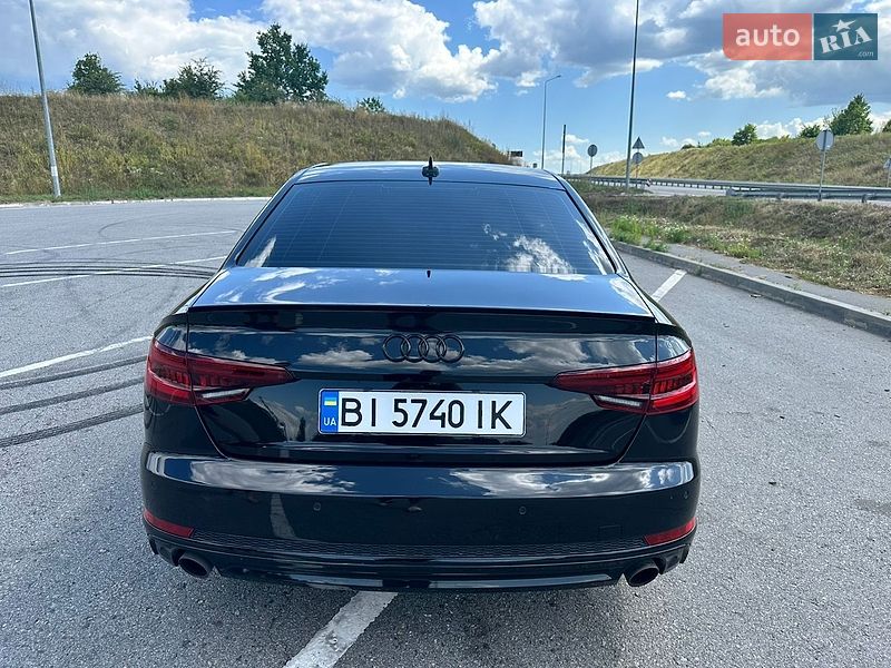 Седан Audi A4 2017 в Полтаві