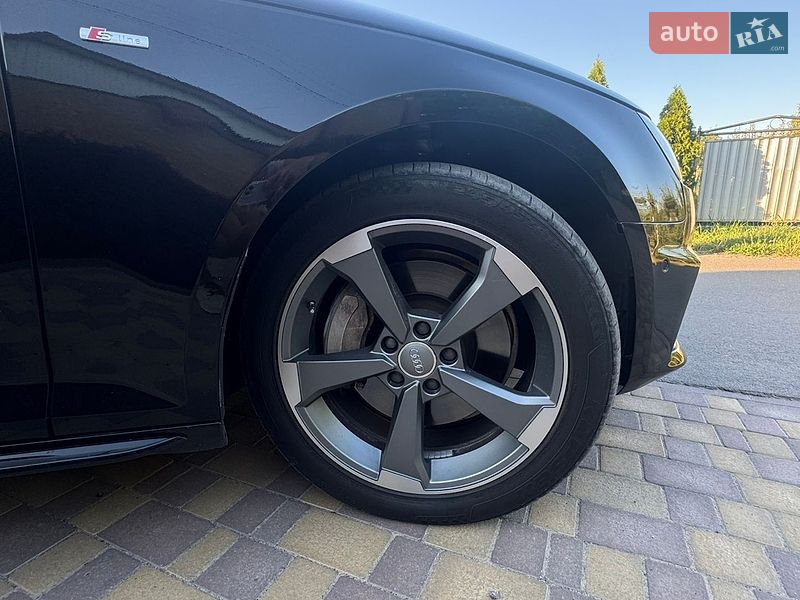 Седан Audi A4 2018 в Вінниці