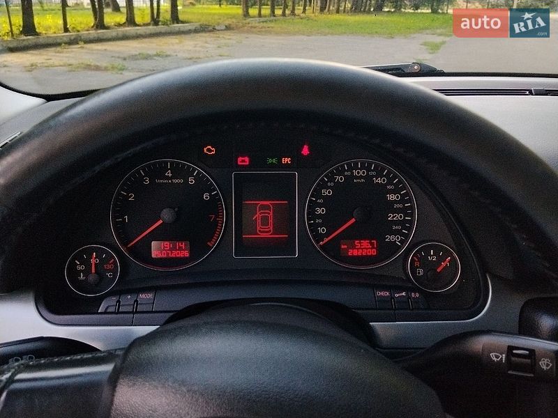 Седан Audi A4 2004 в Львові