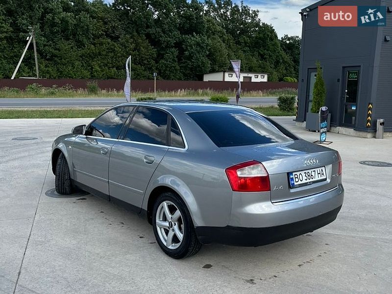 Седан Audi A4 2004 в Борщеве