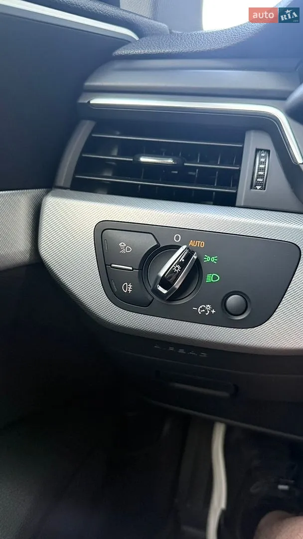 2016 Audi A4 - мініатюра 13