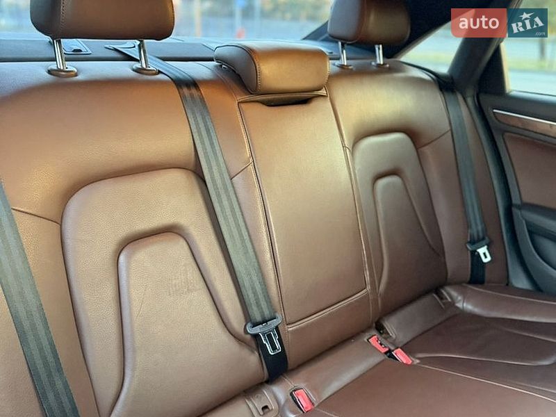 Седан Audi A4 2014 в Києві фото 12 Седан Audi A4 2014 в Києві