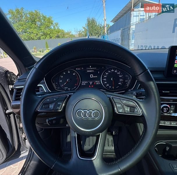 Седан Audi A4 2017 в Попільні