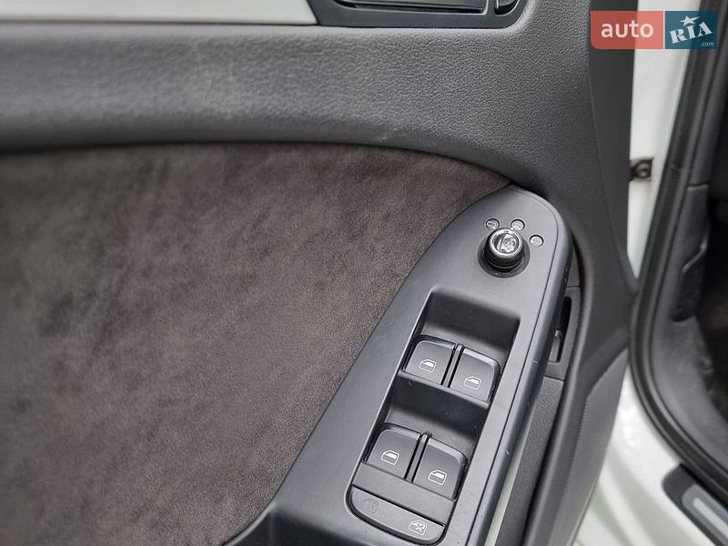 Седан Audi A4 2011 в Сумах