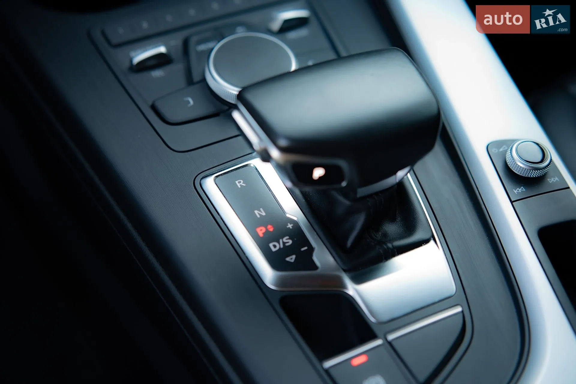 2017 Audi A4 - мініатюра 30
