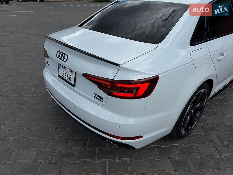 Седан Audi A4 2018 в Кривому Розі