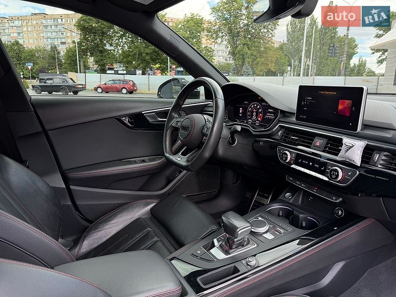 Седан Audi A4 2018 в Кривому Розі
