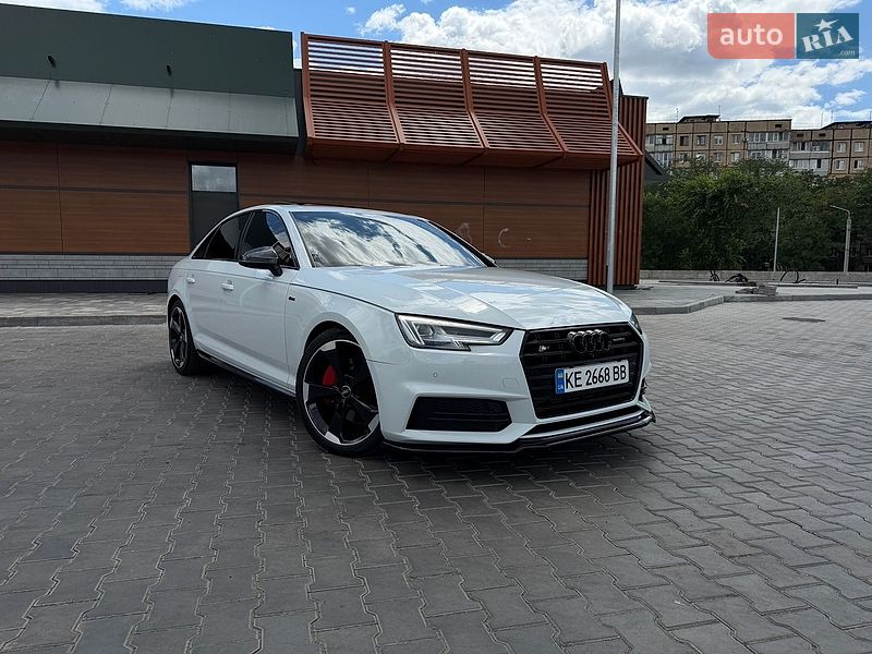 Седан Audi A4 2018 в Кривому Розі