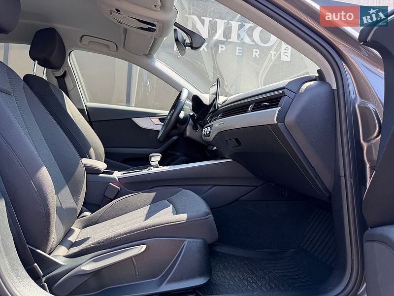 Седан Audi A4 2021 в Львові фото 25 Седан Audi A4 2021 в Львові