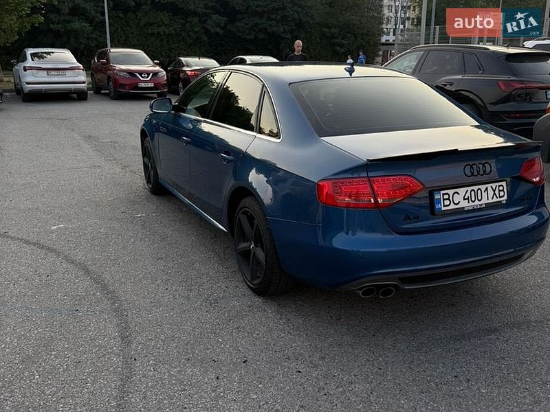Седан Audi A4 2011 в Львове