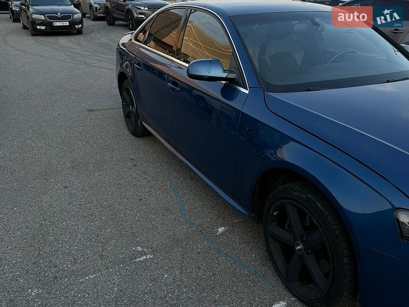 Седан Audi A4 2011 в Львові