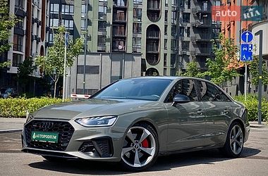 Седан Audi A4 2022 в Киеве