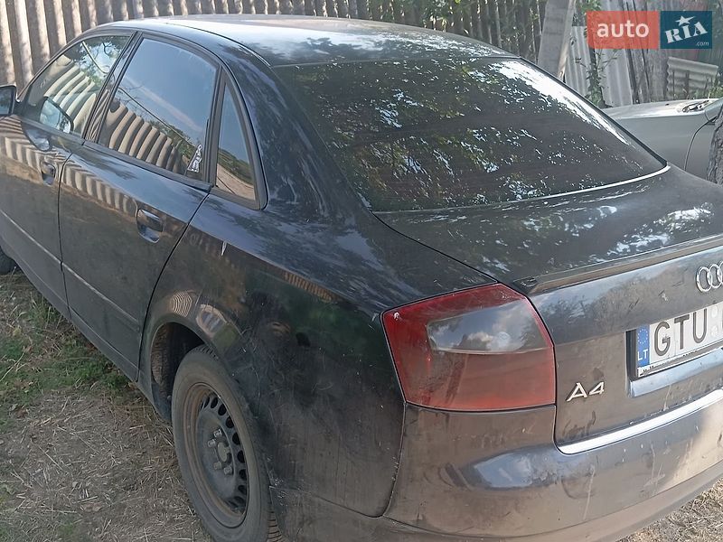 Седан Audi A4 2002 в Южному