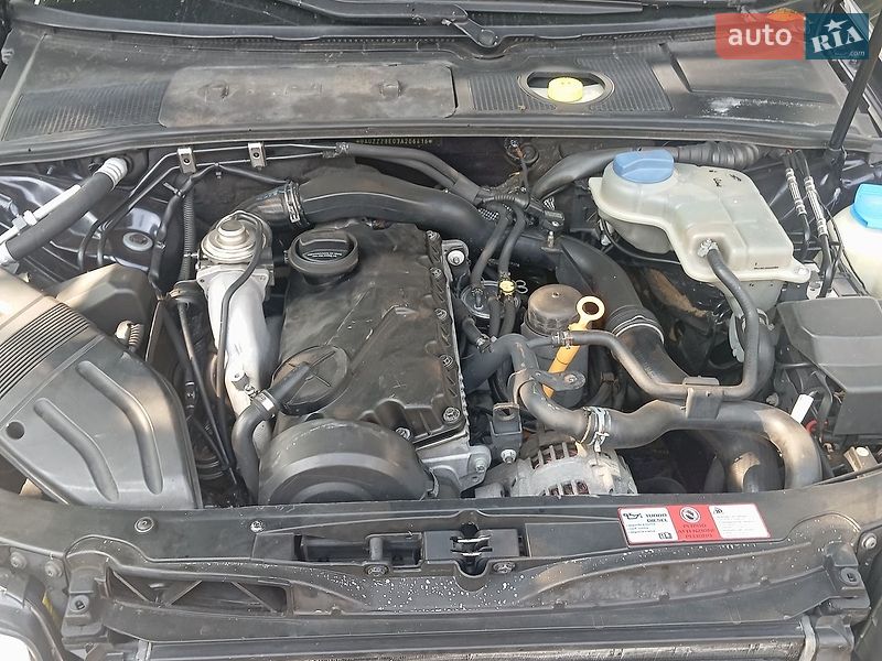 Седан Audi A4 2002 в Южному