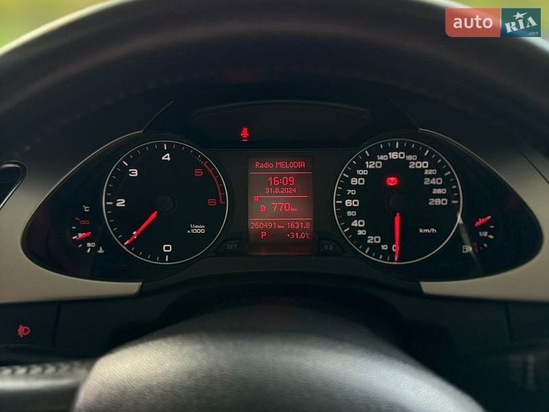Седан Audi A4 2010 в Львові