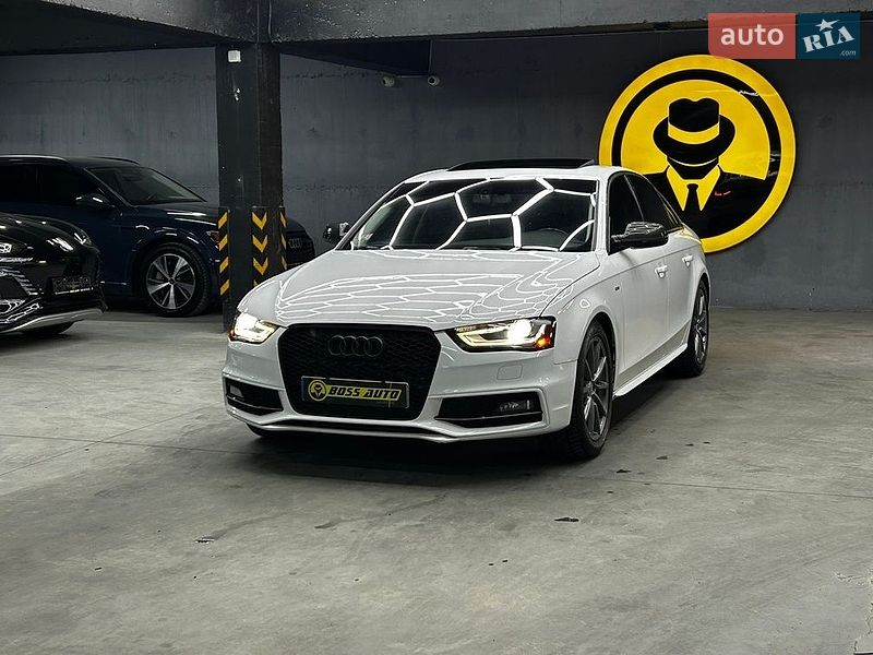 Седан Audi A4 2014 в Чернівцях