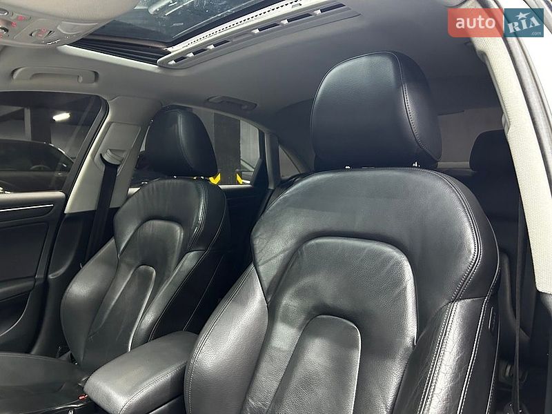 Седан Audi A4 2014 в Чернівцях