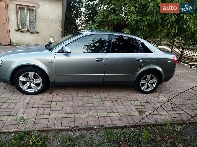 Седан Audi A4 2001 в Глыбокой