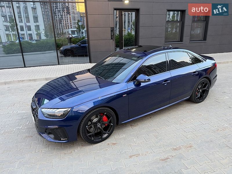 Седан Audi A4 2021 в Києві