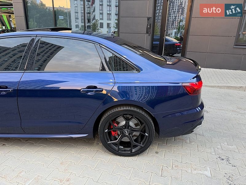 Седан Audi A4 2021 в Києві
