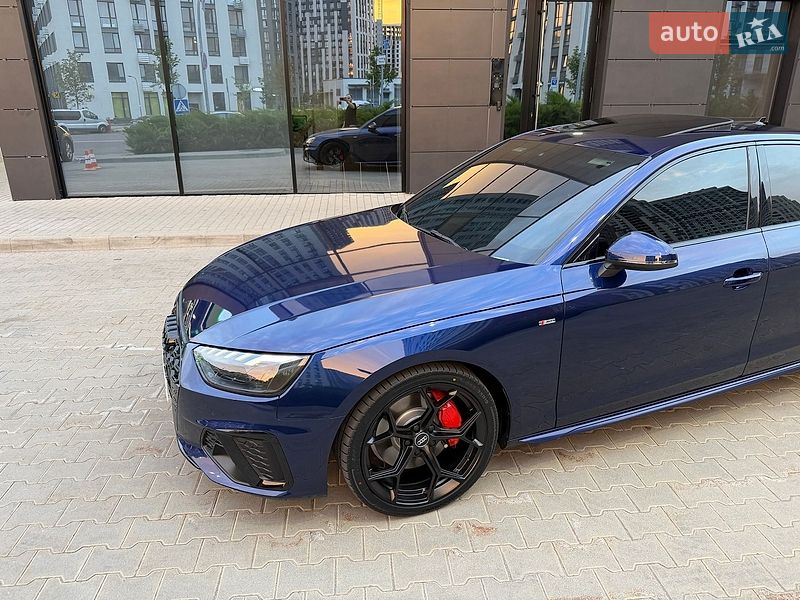 Седан Audi A4 2021 в Києві
