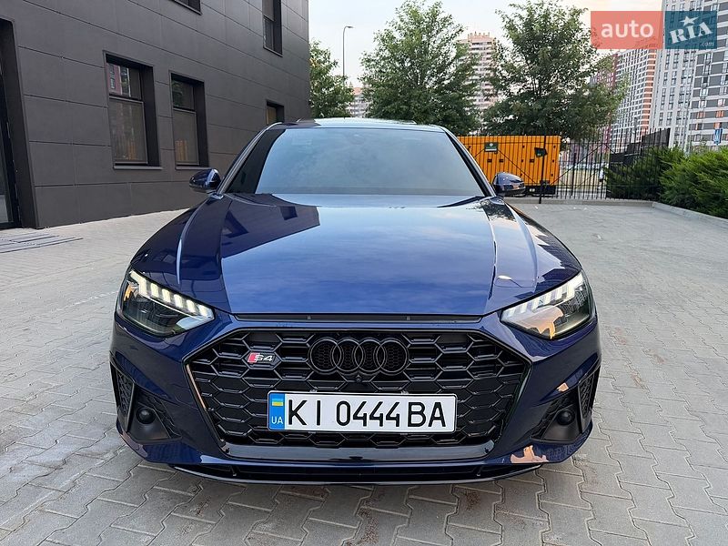 Седан Audi A4 2021 в Києві